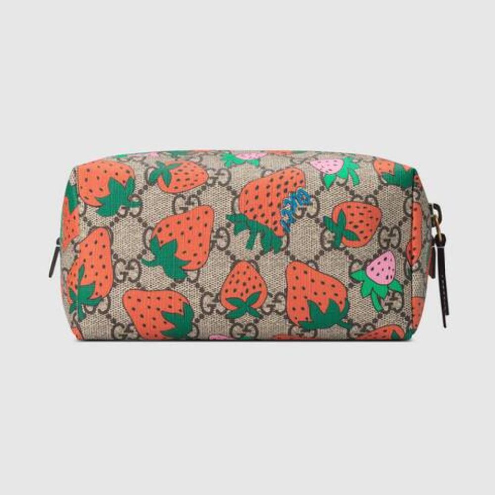 Gucci Strawberry GG Supreme Canvas Cosmetic Pouch ๐ ๐ - Picture 13 of 14